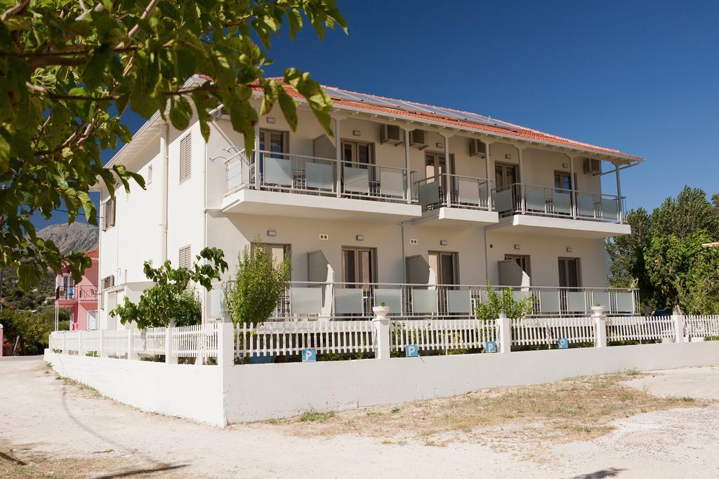Savinos Rooms Vasilikí Exterior foto